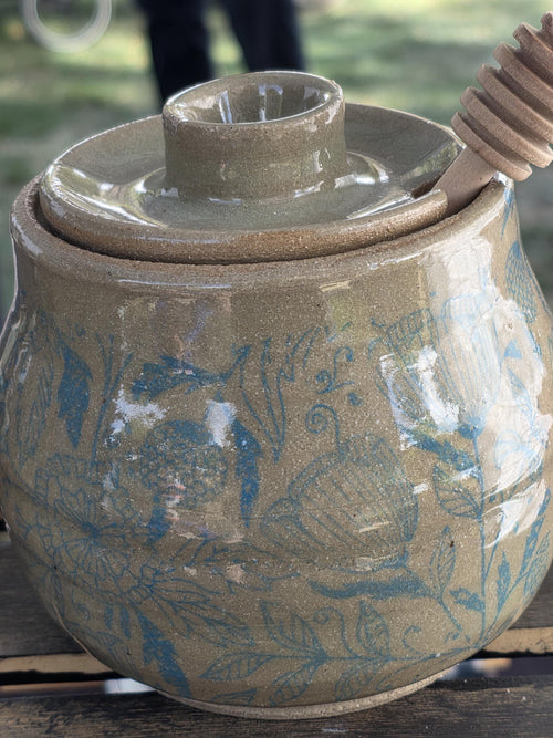 Handmade Ceramic Honey Pot with Wooden Dipper - 12 oz